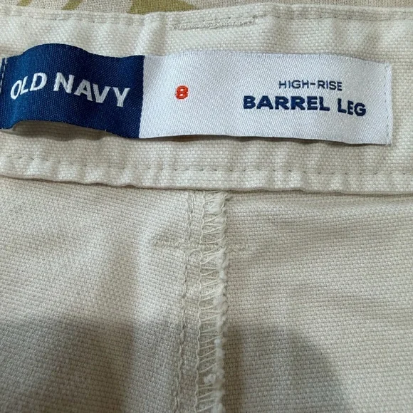 Old Navy Cream Hi-Rise Barrel Leg Ankle Cropped Pants -New With Tags - Picture 4 of 5